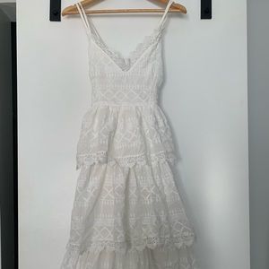 NWT Lulus white tiered dress